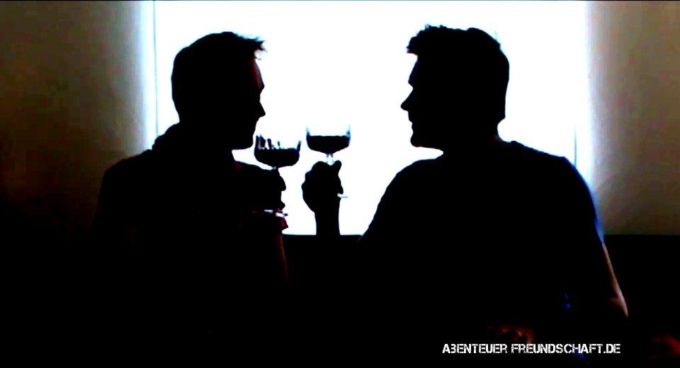 How Your Wedding Video Message Gets The Highlight Of The Event Tutorial The wedding video message - one of the most creative gifts for friends.