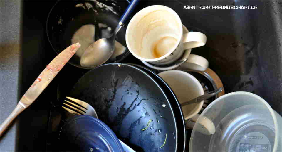 Cleaning and tidying up on holiday with friends