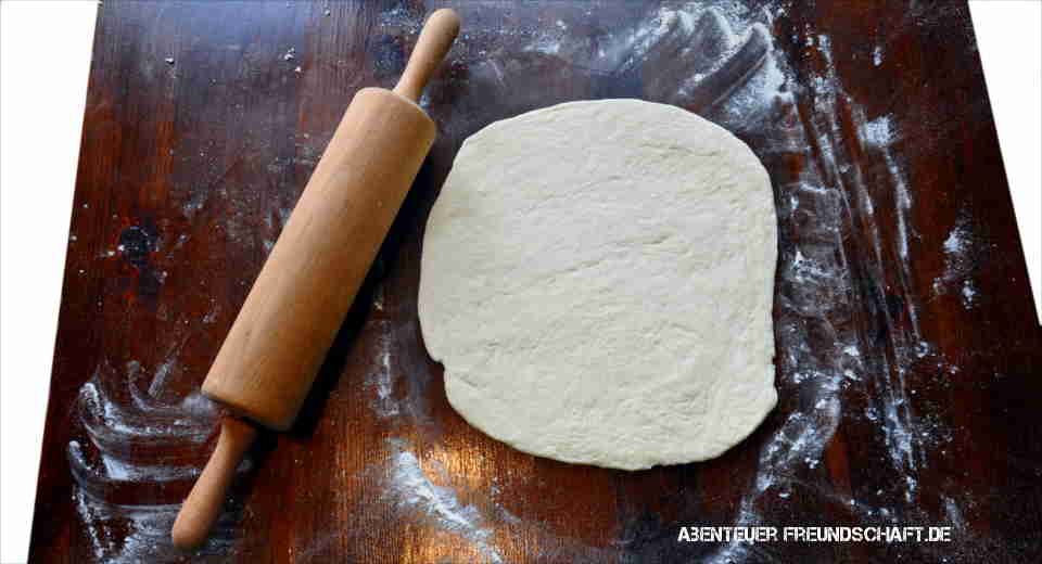 Motto Kochen Delizioso Perfekte Pizza Antipasti Und Kirsch Tiramisu Der Teig für die perfekte Pizza