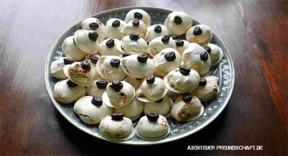 The 10 Best Christmas Cookies Recipes Part 2 Recipes Best Christmas cookie recipes - coffee meringue with chocolate