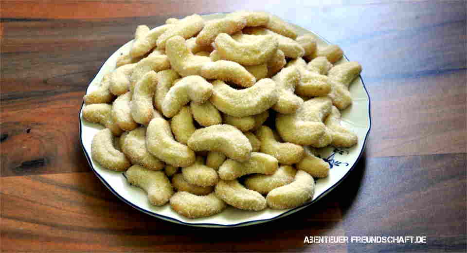 The 10 Best Christmas Cookies Recipes Part 2 Recipes Vanilla crescents are for me the best Christmas cookies that can't be missed