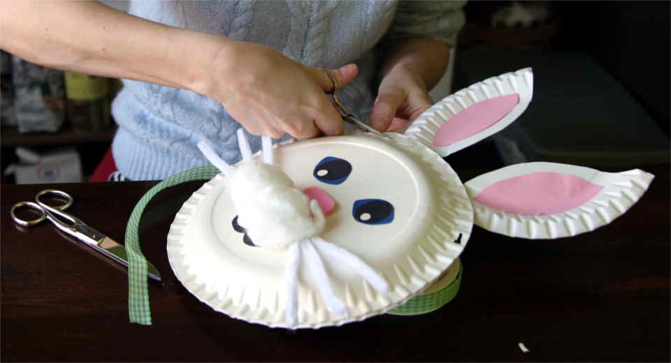 How To Make A Easter Bunny Bag Made From Paper Plates Tutorial How to make a Easter bunny bag as Easter nest idea