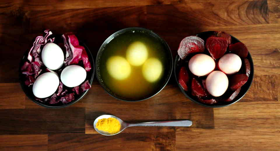 Dyeing Easter Eggs Naturally The Best Ingredients And Tips Dyeing Easter eggs naturally