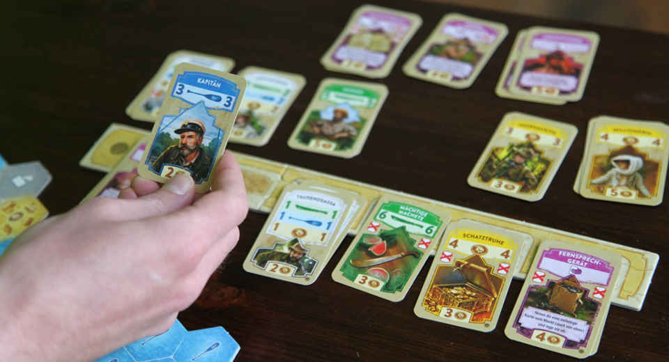Wettlauf Nach El Dorado Das Deckbuilding Spiel F R Entdecker Rezension Wettlauf nach El Dorado - Auf dem Marktplatz gibt es viele verschiedene Aktionskarten zu erwerben.