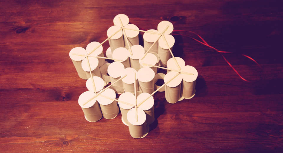 Stabiles Ger St Ein Adventskalender zum Aufhängen, den man mit Dingen befüllen möchte, sollte man stabil konstruieren.