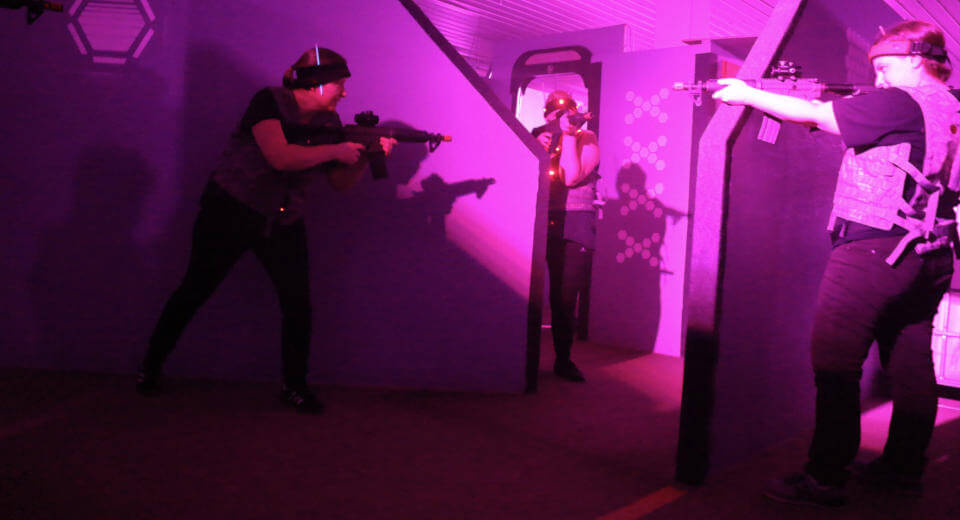 Icombat Tactical Adrenalinkick Bei Lasergame Berlin Erlebnistest iCombat Tactical - 3 Spielerinnen geben alles