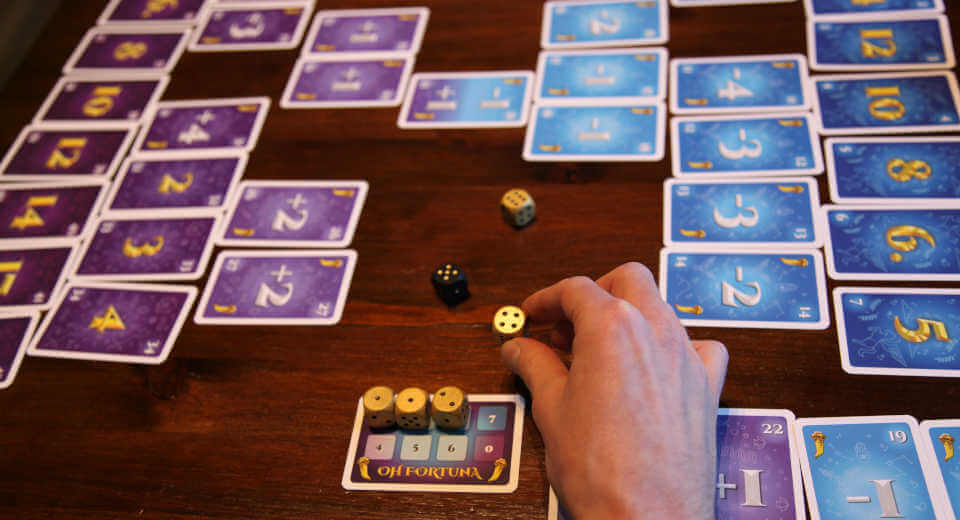Oh Fortuna Kartenspiel 5 Das Würfelspiel Oh Fortuna von Piatnik ist eine Spielneuheit, bei der Glück eine entscheidende Rolle spielt.
