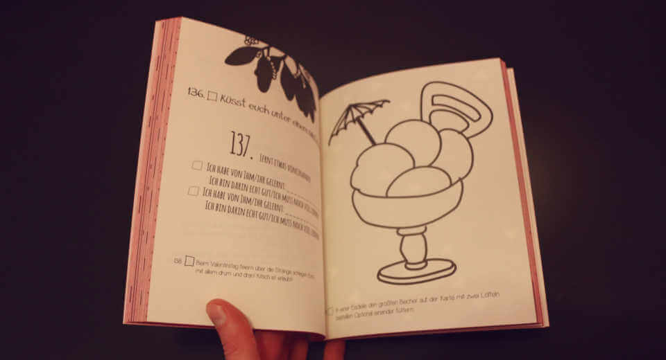 Die Bucket List F R Paare Von Elise De Rijck Rezension Bucket List für Freunde - Unterm Mistelzweig küssen