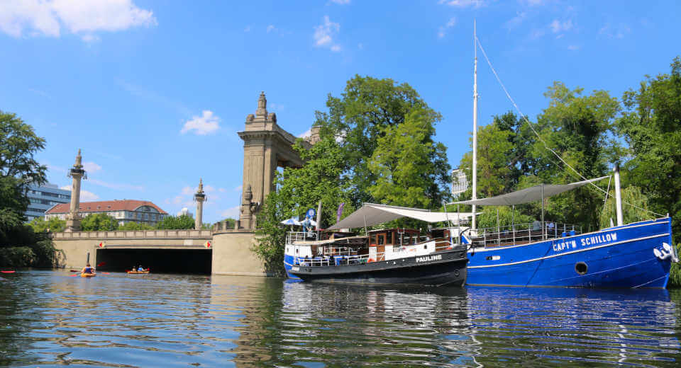 Kanutour Durch Berlin Die West Route Von Kajak Berlin Tours Erlebnistest Charlottenburger Brücke