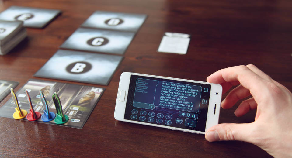 Adventure Games Die Monochrome Ag Ein Spannendes Abenteuerspiel F R 1 4 Spieler Rezension Wir spielen die Monochrome AG mit Erklär-App