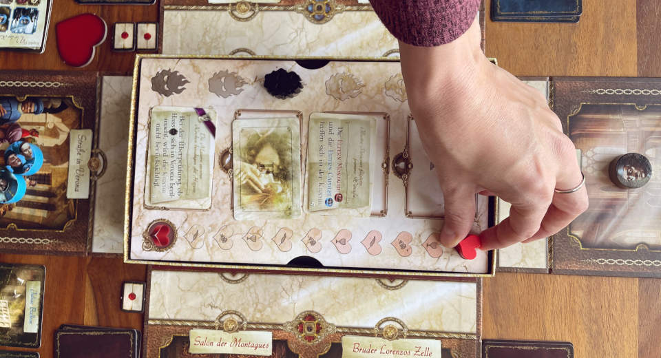 Hass Und Liebe Die Brettspielneuheit 2021 ist ein empfehelnswertes, taktisch anspruchsvolles Spiel für Paare
