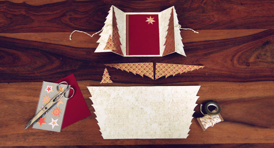This instructions how to make a Christmas tree card tell you how to recreate the Christmas fold-out card