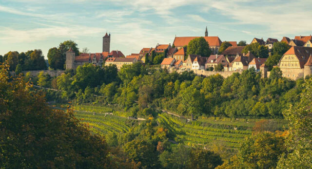 25 Rothenburg Ob Der Tauber Sehensw Rdigkeiten Die Du Gesehen Haben Musst "Ein Ausflug ins Taubertal gehört definitiv zu den Top 25 Rothenburg ob der Tauber Sehenswürdigkeiten."