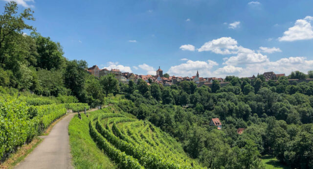 25 Rothenburg Ob Der Tauber Sehensw Rdigkeiten Die Du Gesehen Haben Musst "Ein Spaziergang entlang der sogenannten Weinsteige gehört zu den Geheimtipps für Besucher von Rothenburg ob der Tauber."