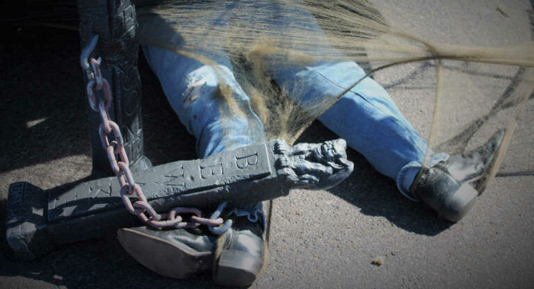 Ulalaza Realistische Gummischlange Armband - Einstellbarer Halloween Streich & Party Spaß