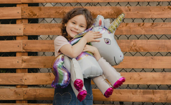 [Uber En="12*beautiful*games*for*a*unicorn*party*for*indoors*and*outdoors" De="12*schöne*Einhorn*Spiele*für*Kindergeburtstage*für*drinnen*und*draußen"]