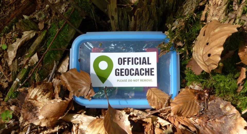 "Geocaching-Box" "Geburtstag mal anders feiern – zum Beispiel mit Geocaching oder einer Schnitzeljagd."