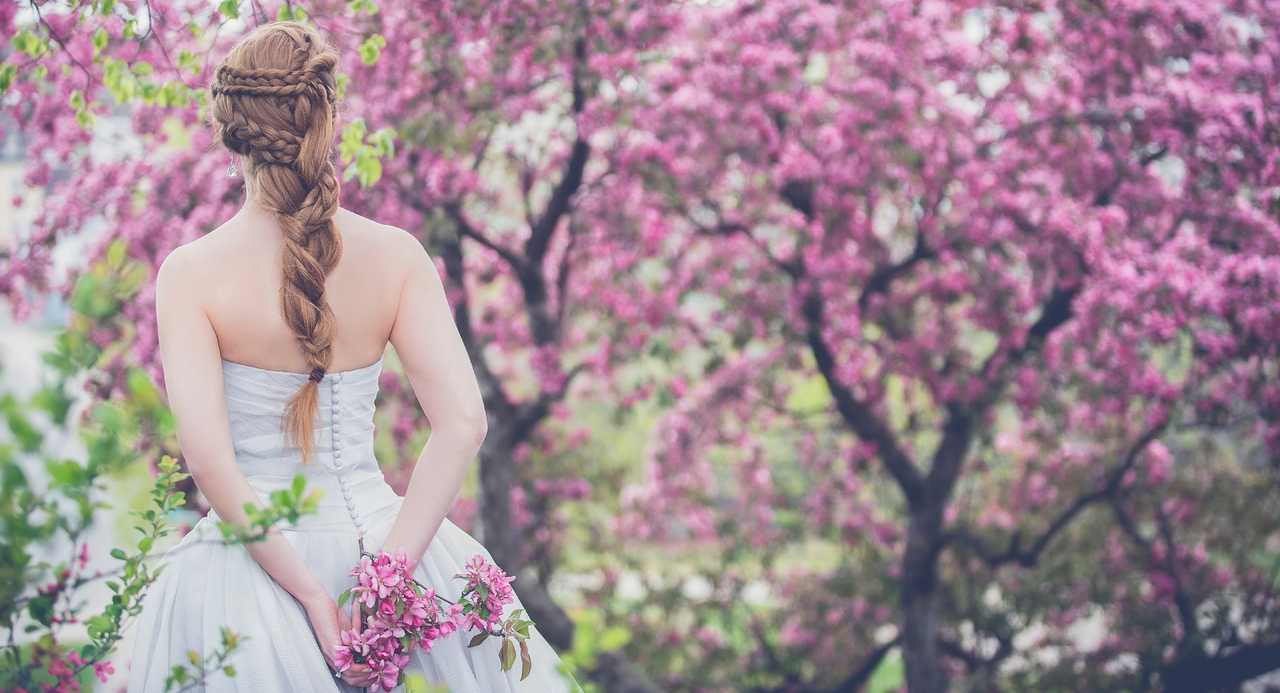 Frühlingshochzeit – Ideen, Planung & Tipps für den schönsten Start ins Eheleben